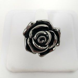 Spikes Stainless Steel Floral Ring Size 7 1/4 Silver Tone Triangle Cut Outs